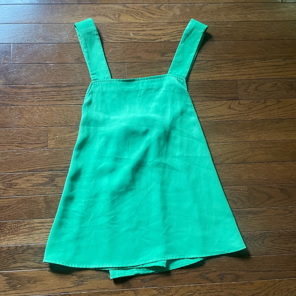 WEEKDAY Green cross button back adjustable tank
